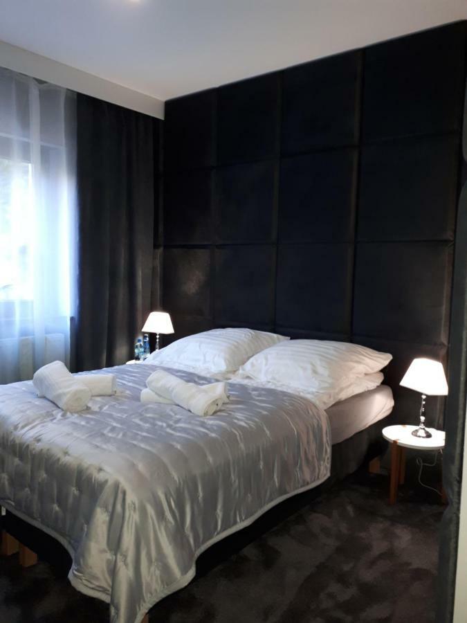 Apartamenty Centrum- Kochanowskiego -Dawniej Two-Bedroom Apartment Zielona Góra Esterno foto