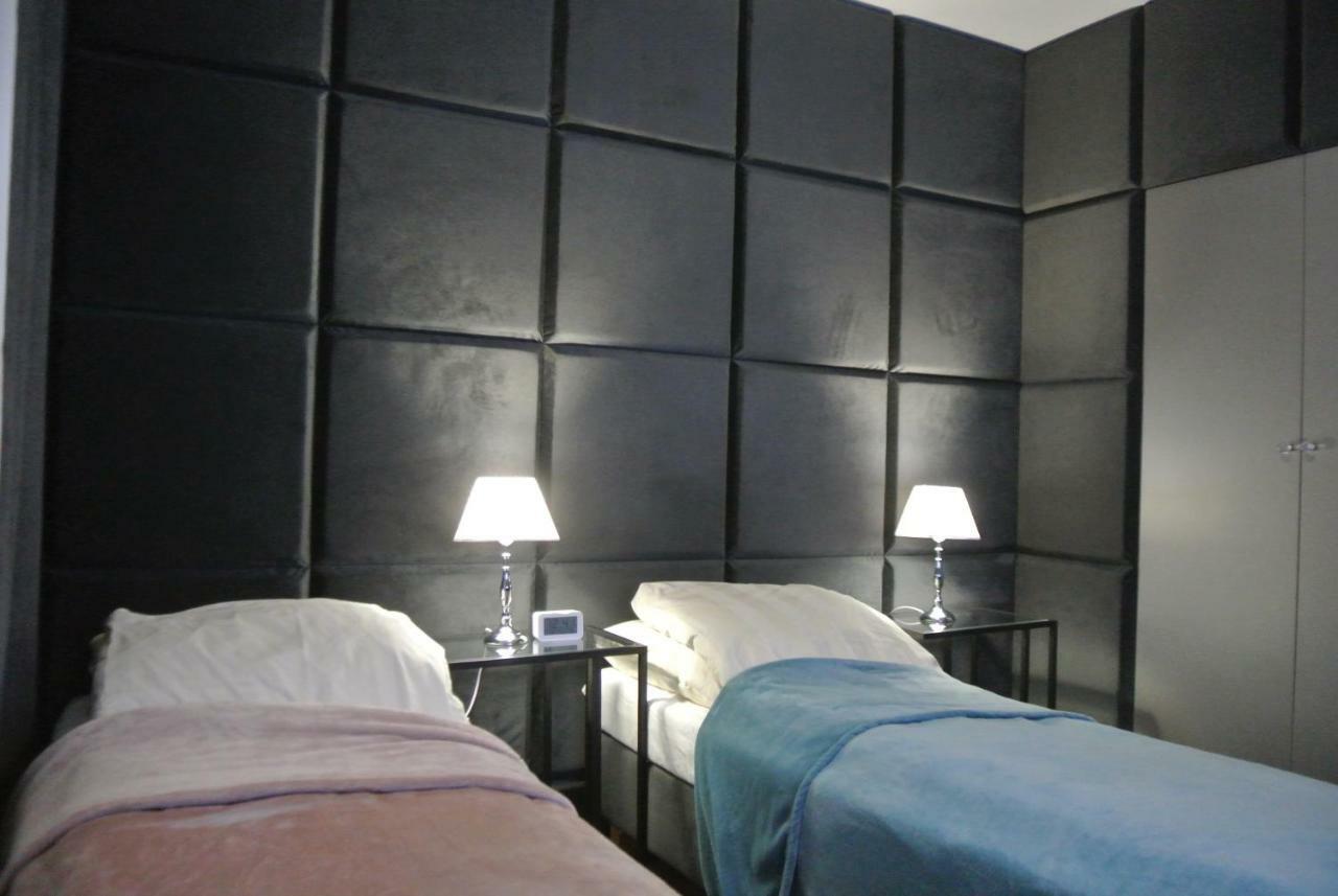 Apartamenty Centrum- Kochanowskiego -Dawniej Two-Bedroom Apartment Zielona Góra Esterno foto
