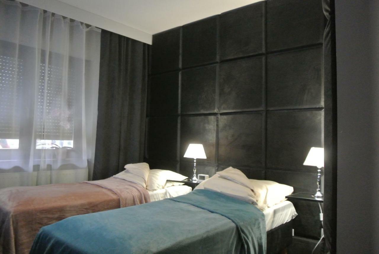 Apartamenty Centrum- Kochanowskiego -Dawniej Two-Bedroom Apartment Zielona Góra Esterno foto
